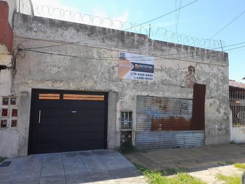 Local Con Dos Casas A Reciclar En Venta En Juan De Zamora 3739 (remedios De Escalada)