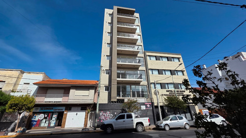 Venta De Pozo: Pisos De 4 Ambientes Con Cochera Y Baulera. Zona Güemes.