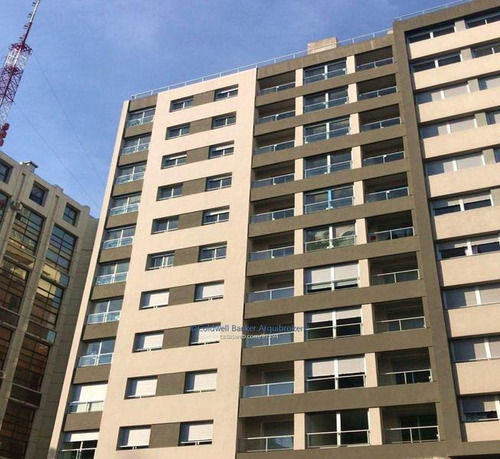 Apartamento En Venta De 2 Dormitorios En Centro