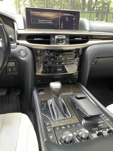 Lexus LX 5.7 570