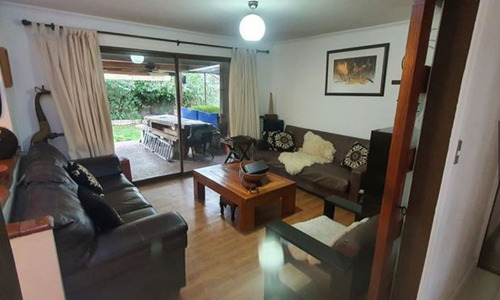 Se Vende Casa De 1 Piso. 3d, 3b + Servicio Y Quincho
