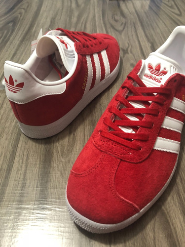 tenis gazelle rojos