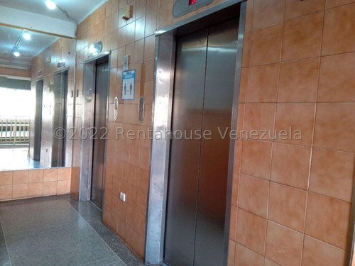 Imagen 2 de 13 de Apartamento En Venta Av. Constitucion Maracay 22-24115 Ag