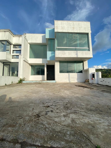 Imagen 13 de 13 de Casa En Colinas De Pirineos En Obra Gris Lh