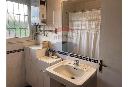 Casa En Tranquila Zona Residencial