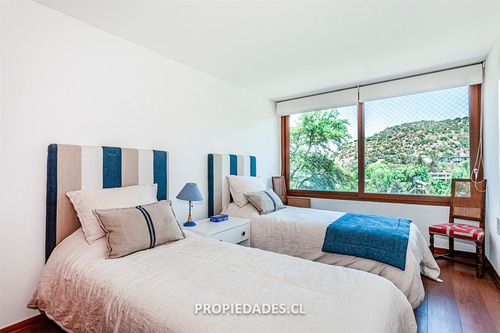 Departamento En Venta De 3 Dorm. En Lo Barnechea