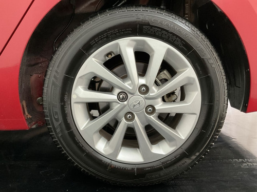 Imagen 7 de 11 de Hyundai Accent Gl 2018