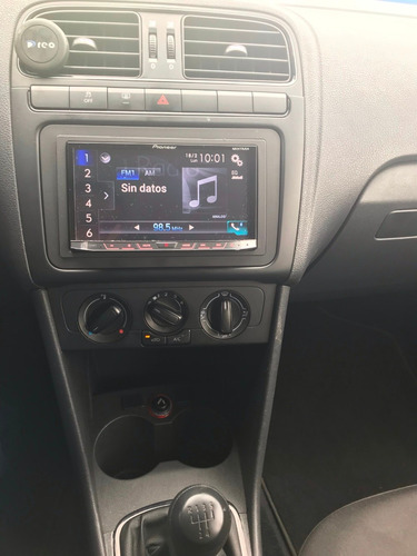 Volkswagen Polo Sedan 2018 27500km Unico Dueño Camara Retro