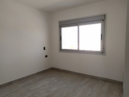 Imagen 20 de 25 de Vendo Departamento 3 Dormitorios - Cochera - Complejo Con Pileta