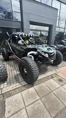 Can-am Maverick R 2024