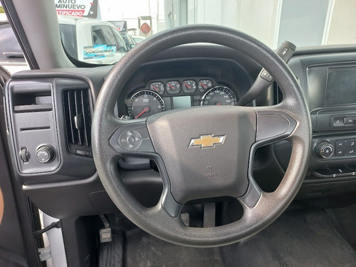 Imagen 7 de 12 de Chevrolet Silverado 1500 Cab Reg 2018