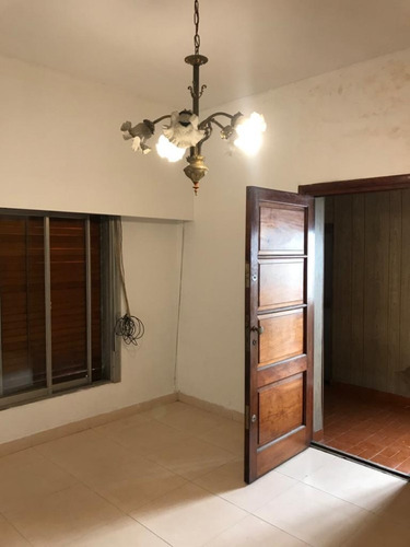 Casa 4 Ambientes - Lanús Oeste.