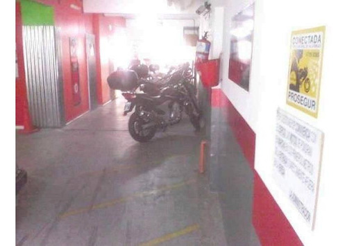 Imagen 3 de 13 de Hipolito Yrigoyen 3600 ** Planta Baja. Espacios Guardamotos Cubiertas Y Descubiertas . Con Escritura.