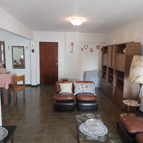 Departamento En Necochea Ed. Sagal Iº. 4 Ambientes C/cochera.