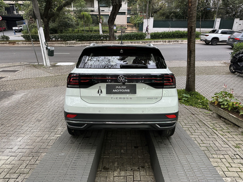 Volkswagen T-Cross 1.4 250 TSI TOTAL FLEX HIGHLINE AUTOMÁTICO
