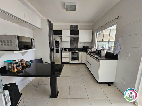 Casa Para Venda No Cond. Villaggio 2 Em Bauru/sp Ou Permuta Por Ap. 03 Dorm. Zona Sul Com + 100 M²