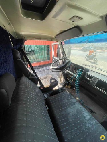 Imagem 5 de 7 de Volkswagen 12140