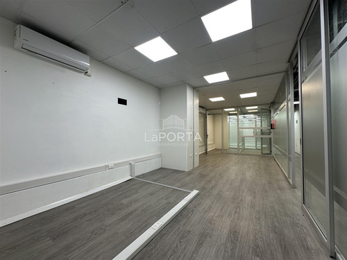 150 Uf / Local Comercial / Las Condes