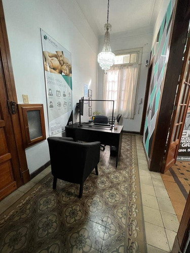 Imagen 7 de 17 de Se Vende Amplia Oficina En Peatonal-centro De La Ciudad