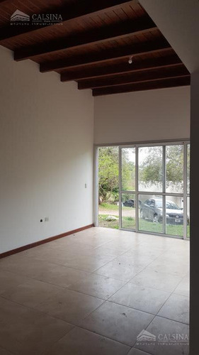 Imagen 9 de 27 de Terreno Y Casas - Unquillo
