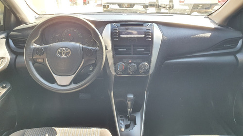 Imagen 7 de 10 de Toyota Yaris Core 2019