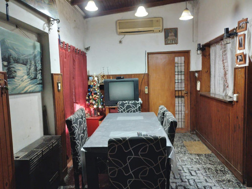 Casa En Venta - 3 Dormitorios 2 Baños - Cochera - 528mts2 - Gregorio De Laferrere, La Matanza