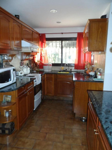 Imagen 9 de 23 de Excelente Chalet - Lote 11 X 45 - 5 Ambientes - Parque Casta