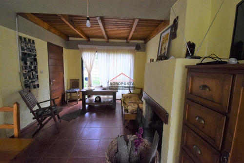 Casa En Mansa, 3 Dormitorios *- Ref: 3899