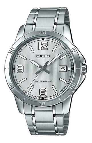 Reloj pulsera Casio Enticer MTP-V004 de cuerpo color plateado, analógico, para hombre, fondo gris, con correa de acero inoxidable color plateado, agujas color plateado y blanco, dial blanco, minutero/segundero plateado, bisel color plateado y desplegable