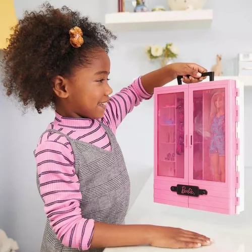 Boneca Barbie Fashion Novo Closet de Luxo com Boneca Mattel - Bebe