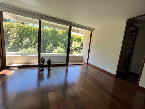 Precioso Dúplex / 5 D + 6 B + Serv. + 5 E / Los Domínicos