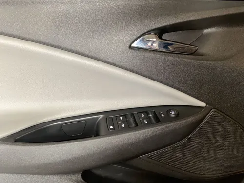 Chevrolet Onix 1.0T Premier Sedan At