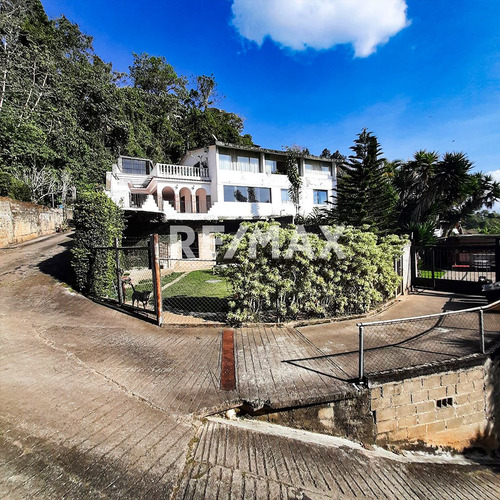 Imagen 6 de 20 de Vendo Casa De 3 Niveles Vía San Diego No Llega A San Dirego