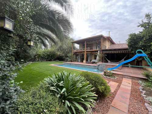 Casa En Venta De 3 Dorm. En Colina