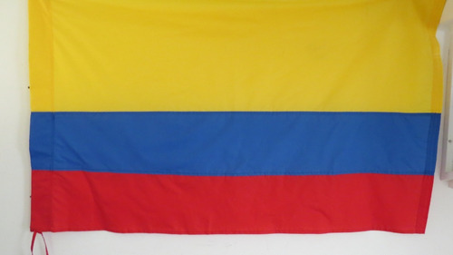 Bandera De Colombia (tamaño 143x240cm) En Vendaval Doble Faz
