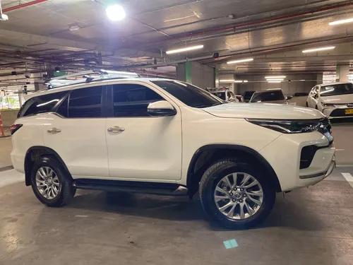Toyota Fortuner 2.7L Srv