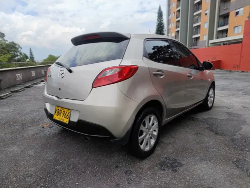 Mazda 2 1.5 Automático 2010
