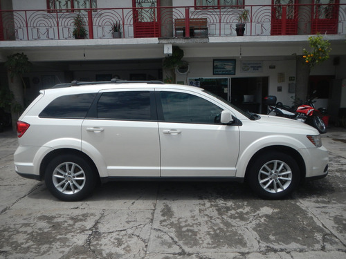 Dodge Journey 2.4 Sxt 7 Pasajeros Lujo At