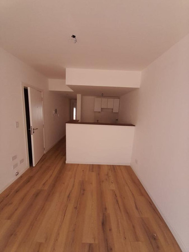 Imagen 4 de 30 de Venta Departamento 1 Dormitorio Con Patio - 1ro Mayo 1100 - Martin