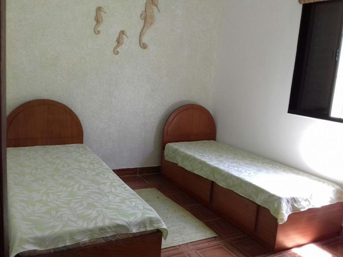 Imagem 13 de 30 de Casa 3 Qtos(2 Suítes), Sala De Estar/tv E Sala De Jantar, Área De Lazer Coberta C/churrasqueira, Forno Etc, Jardins. Edícula Com 2 Qtos Wc Cozinha, Piscina Ampla Em Curvas - Jardins $ 800.mil