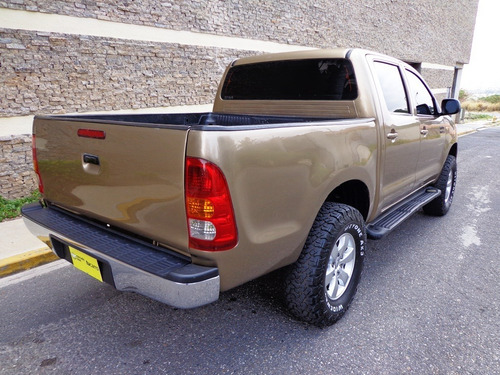 Imagen 5 de 12 de Toyota Hilux 2007 2.7 4x2 Automático