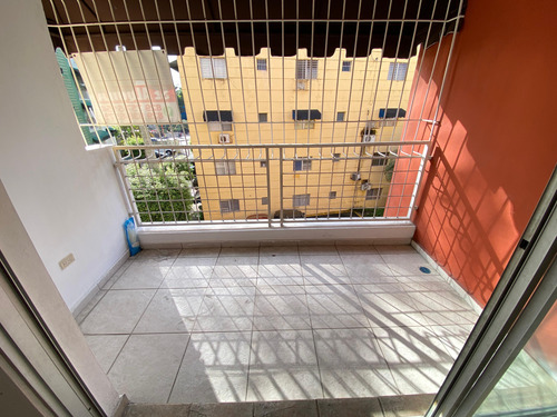 Apartamento En Venta Á Pasos De La Embajada Americana 129 Mts2- 3 Habitaciones+ Hab. Servicio 2 Baños En Piso 3 Av. Jacobo Majluta Casi Esquina Rep. De Colombia