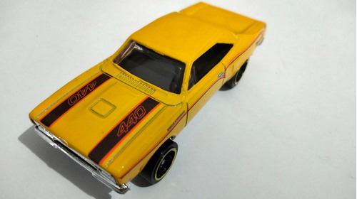 Hot Wheels '70 Plymouth Road Runner Amarillo