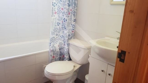 Imagen 9 de 18 de Casa En Venta De 2d 1b Caburgua 50/500 M2
