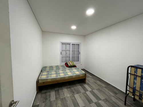 Vendo Casa Con 4 Habitaciones En Herrera, Entre Ríos.