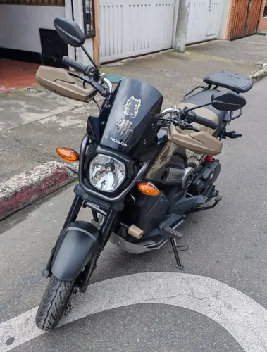 Moto Honda Navi Adventure Modelo 2024