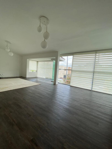Imagen 10 de 13 de En Venta Casa En Guataparo Country Club 04244935350