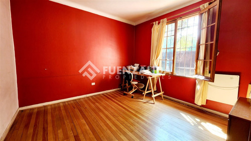 Casa En Venta De 5 Dorm. En Ñuñoa