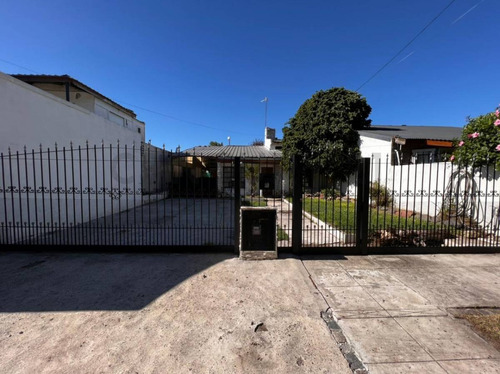 Imagen 3 de 3 de Venta Casa En Pilar Centro