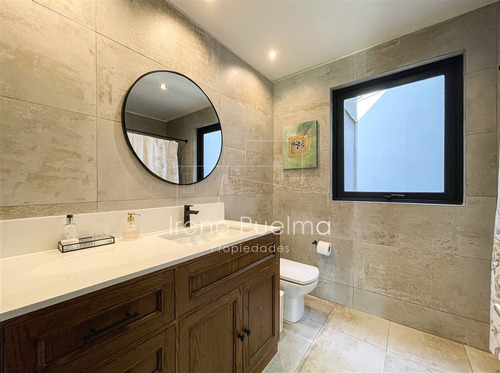 Vende Casa Impecable En Golf De Manquehue En Lo Barnechea